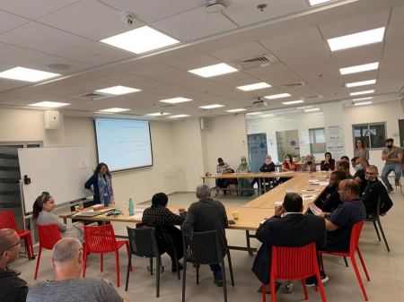 مبادرين ومبادرات من أجل سد الفجوات الرقمية في رهط 